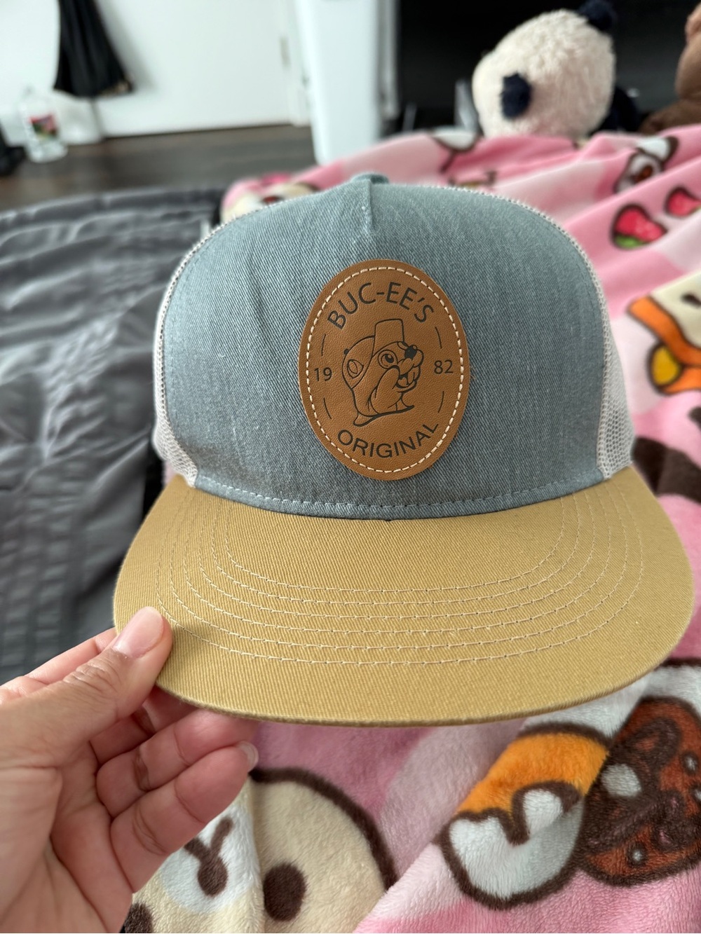Buc-ee's Original Two-Tone Trucker Hat - Gray and Tan